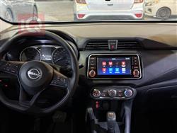 نيسان فيرسا